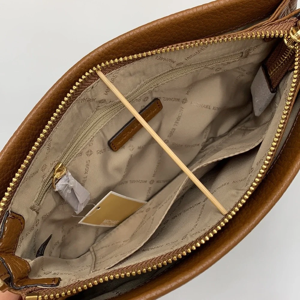 MICHAEL KORS LARGE TRIPLE XBODY BAG LUGGAGE COLOR - Picture 10 of 16